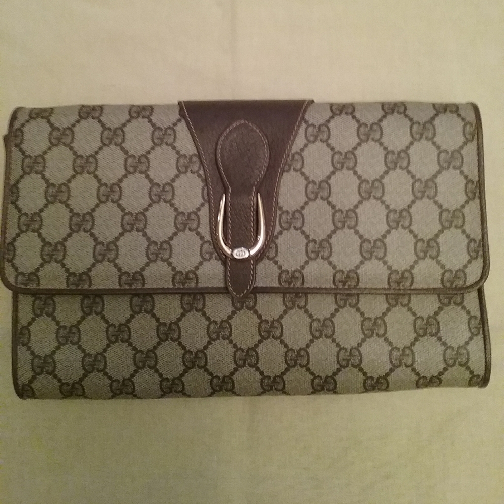Authentic Gucci Vintage Purse - Picture 2 of 9